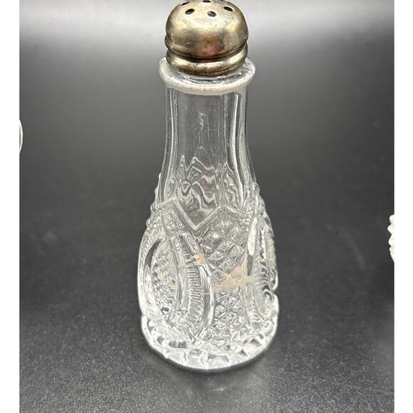 McKee & Bros. EAPG ‘Hickman’ Small Condiment Set Shaker Cruet Bottle Salt Cellar - Picture 8 of 10